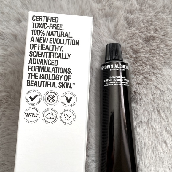 NWT Body Cream mandarin, rosemary leaf  NIB Not Opened Sealed 30ml 1.01 fl OZ - Picture 4 of 7